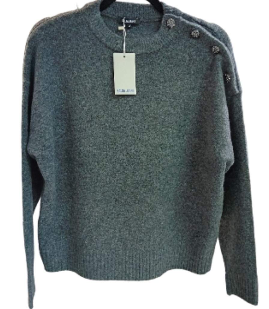 E&M Stores Sweater With Jewelry Hot